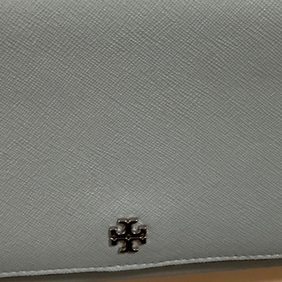 Tory Burch Convertible Leather  Wallet.  Riviera Blue With Silver Chain.  NWT. - Picture 3 of 11